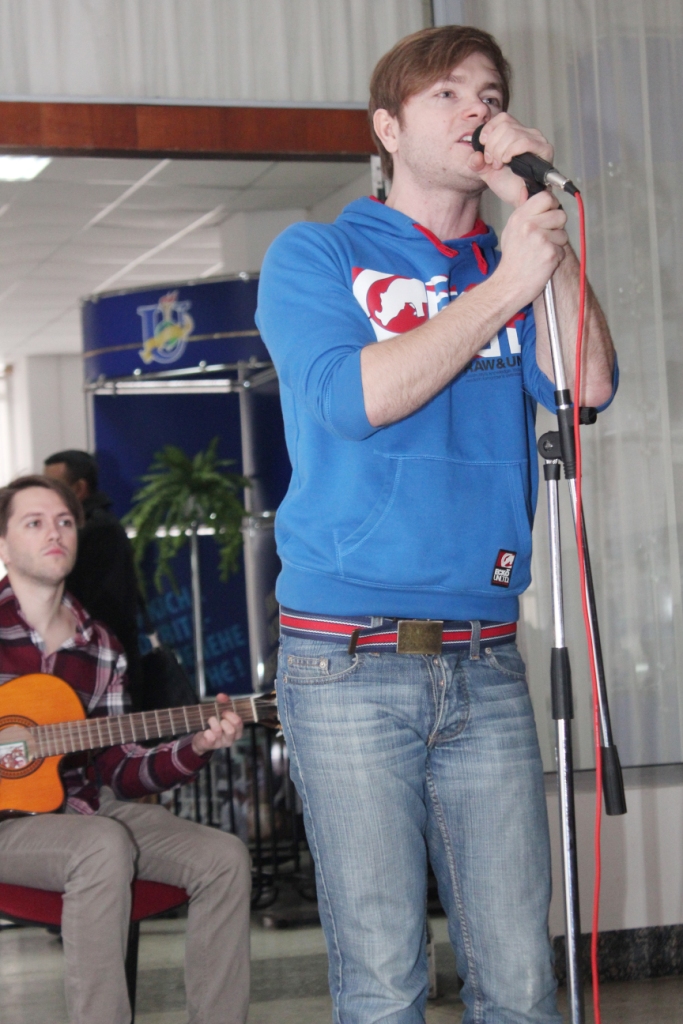 Рок-гурт «Етсетера» привітав студентів СумДУ із Днем закоханих