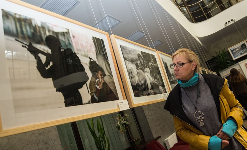 У СумДУ пройшло відкриття фотовиставки «Між війною і миром. Україна – Ізраїль»