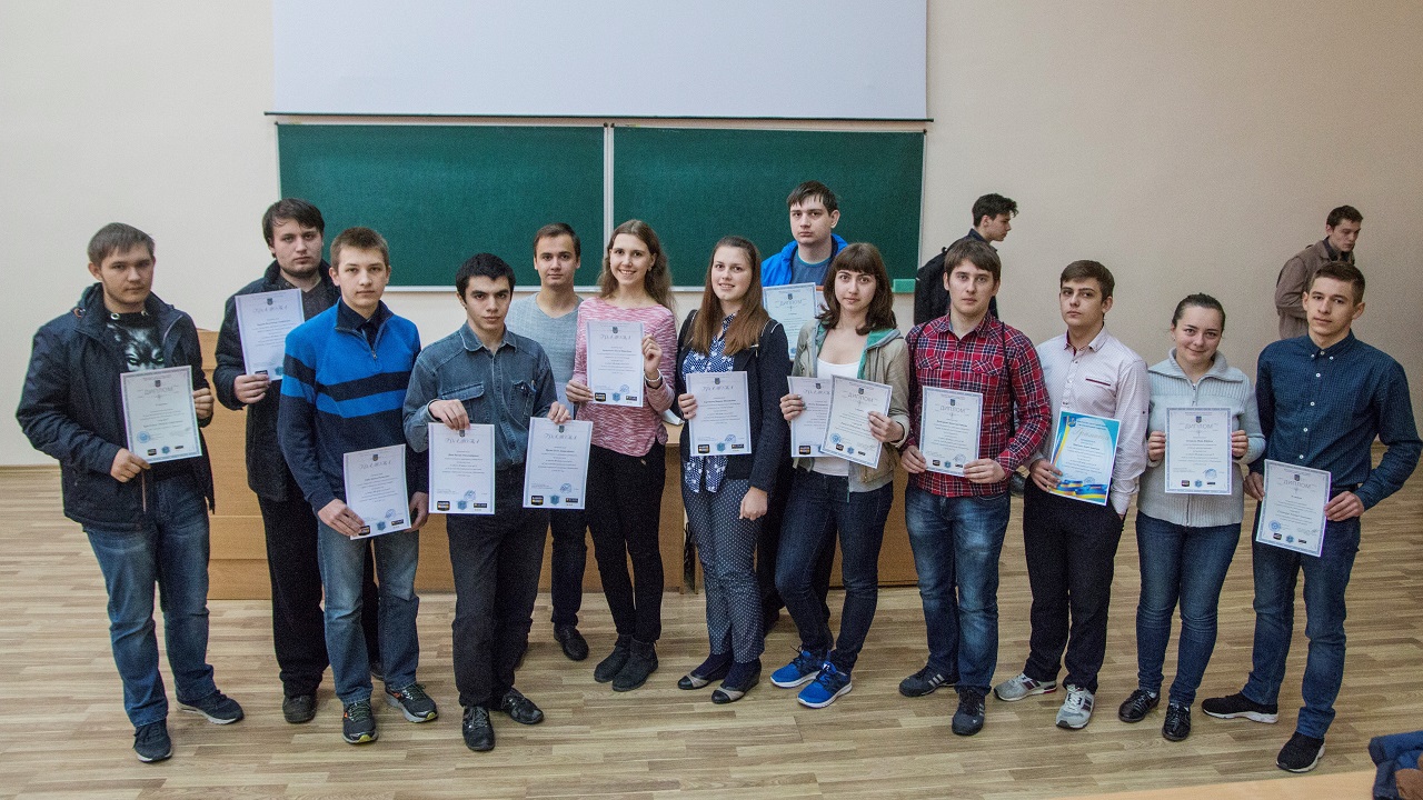 У СумДУ пройшов ІІ етап Всеукраїнської студентської олімпіади з математики 