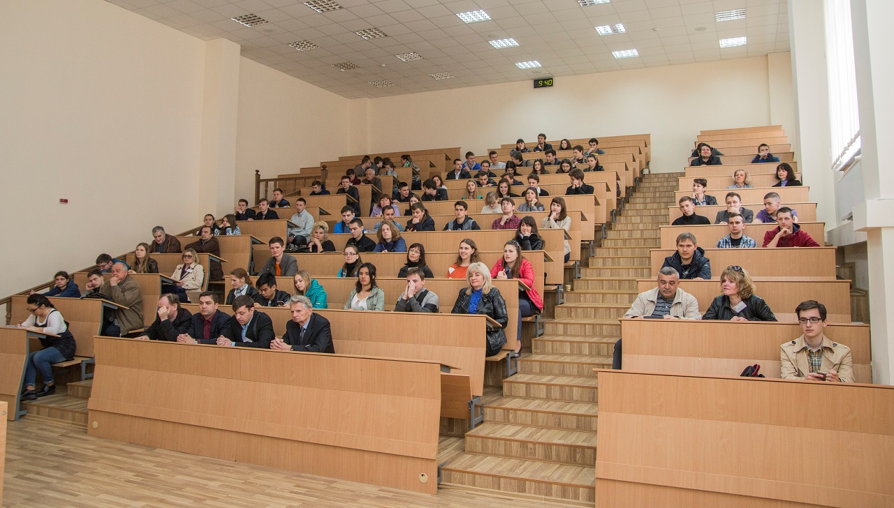 У СумДУ пройшов ІІ етап Всеукраїнської студентської олімпіади з математики 