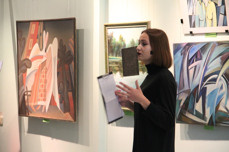 У СумДУ відкрили художню виставку «Шляхи творчості» 
