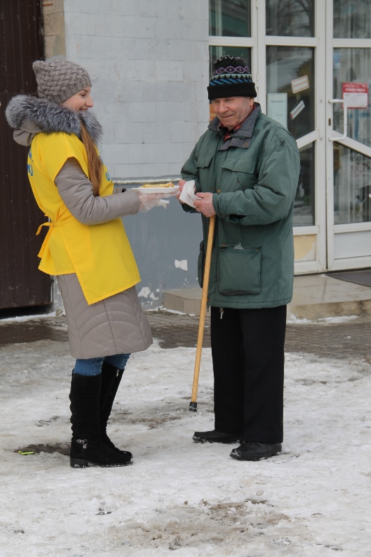 Волонтери СумДУ провели міську акцію, присвячену тижню Масляної