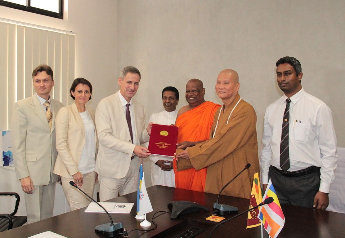 СумДУ підписав угоду про співпрацю з Міжнародним інститутом буддистських вчень Нагананда, Шрі-Ланка